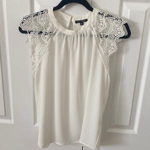 Cream Blouse Lace Sleeveless size Medium